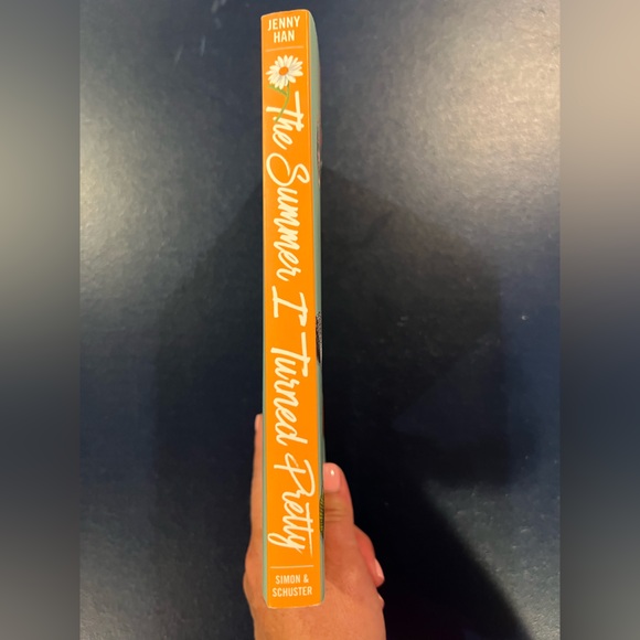 Book- The Summer I Turned Pretty by Jenny Han - Picture 4 of 4